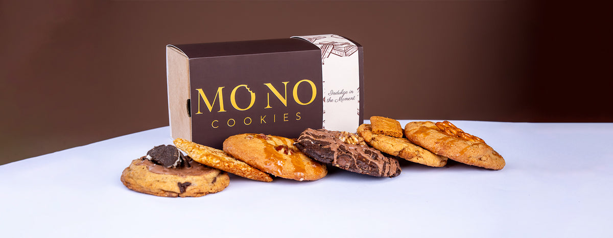 The Velours Box with six handcrafted cookies